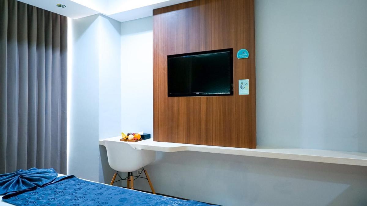 Hotel Ayola Sunrise Mojokerto Exterior foto