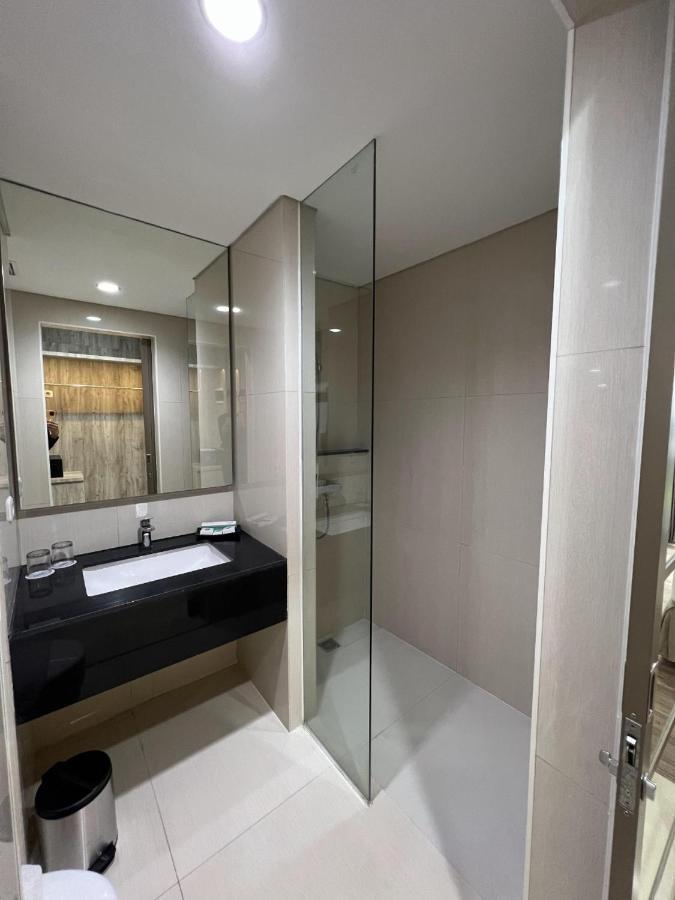 Hotel Ayola Sunrise Mojokerto Exterior foto