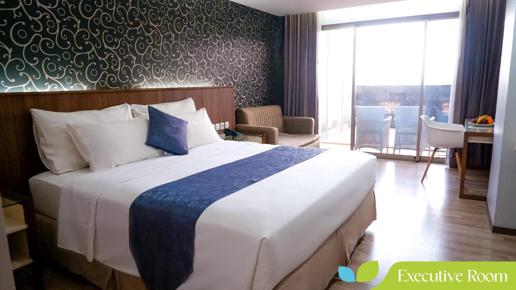 Hotel Ayola Sunrise Mojokerto Exterior foto